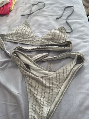 SHEIN Light Gray Textured Triangle Bikini Set